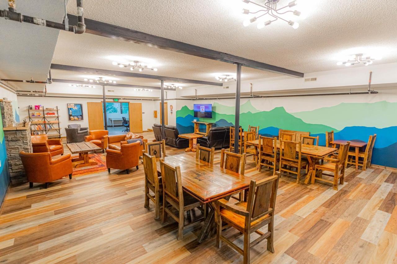 Pintler'S Portal Hostel Anaconda Ngoại thất bức ảnh