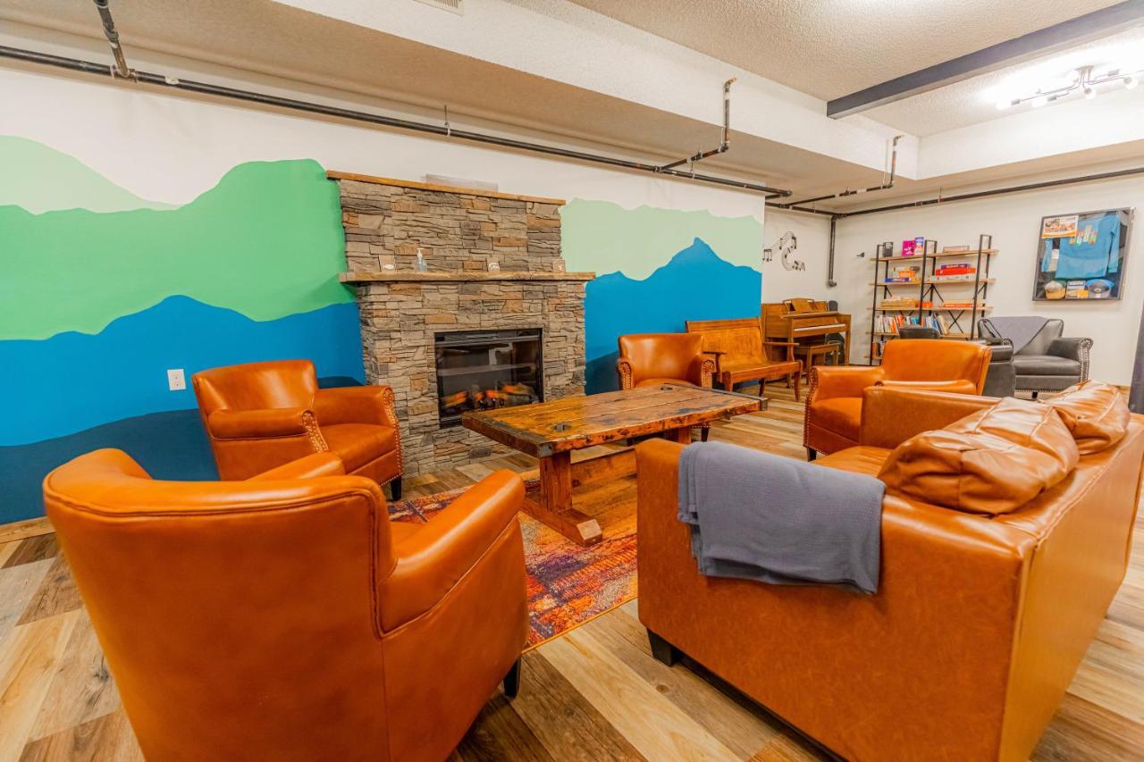Pintler'S Portal Hostel Anaconda Ngoại thất bức ảnh