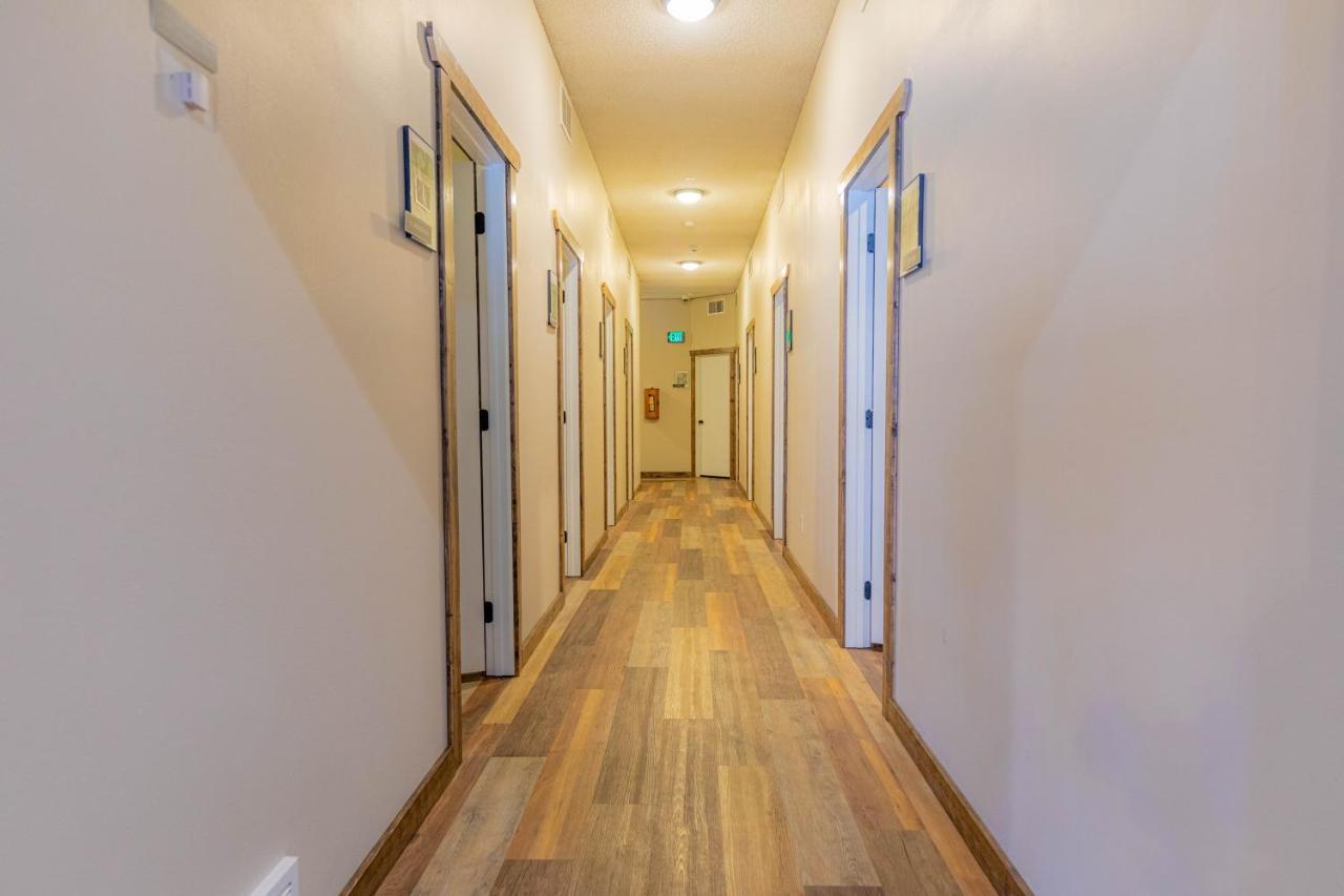 Pintler'S Portal Hostel Anaconda Ngoại thất bức ảnh