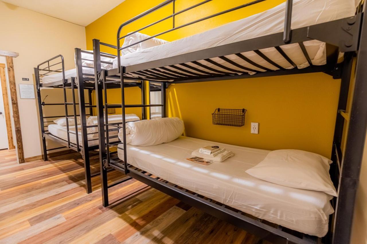 Pintler'S Portal Hostel Anaconda Ngoại thất bức ảnh