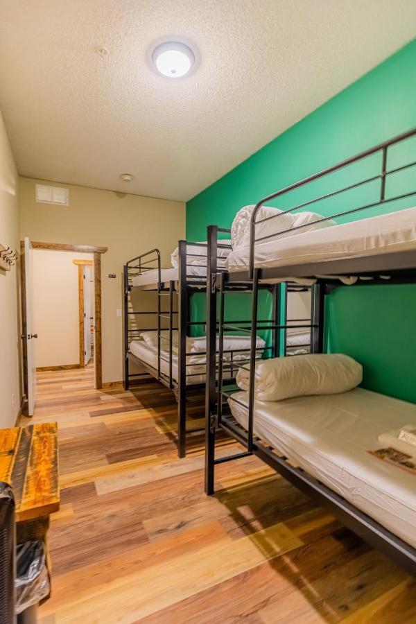 Pintler'S Portal Hostel Anaconda Ngoại thất bức ảnh