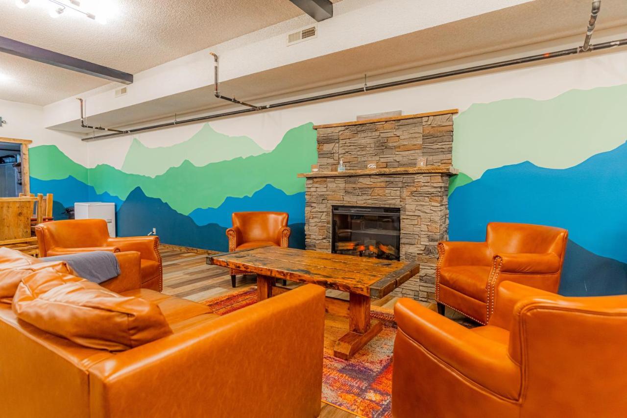 Pintler'S Portal Hostel Anaconda Ngoại thất bức ảnh