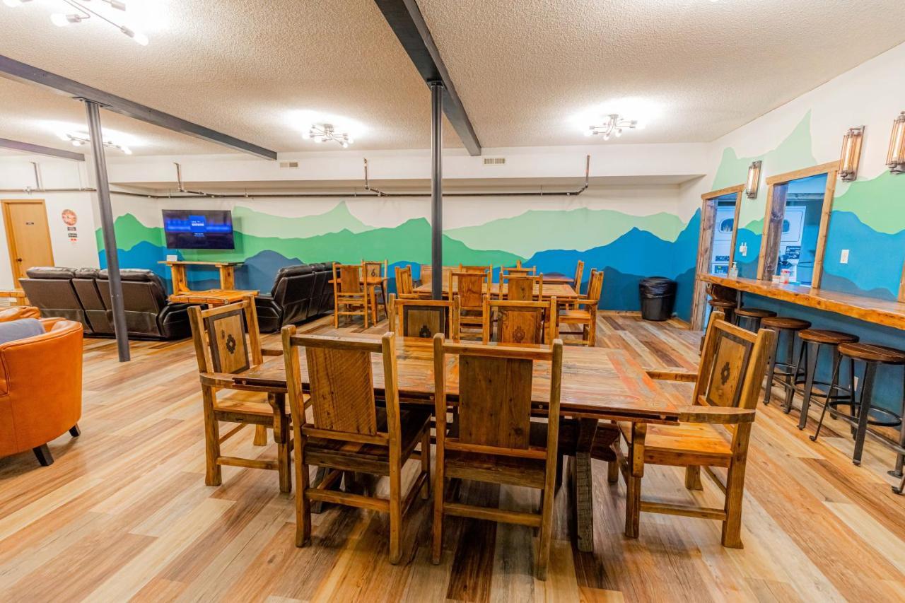 Pintler'S Portal Hostel Anaconda Ngoại thất bức ảnh