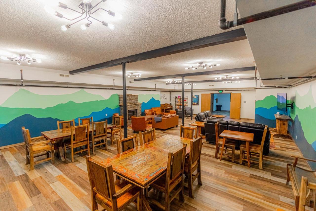Pintler'S Portal Hostel Anaconda Ngoại thất bức ảnh
